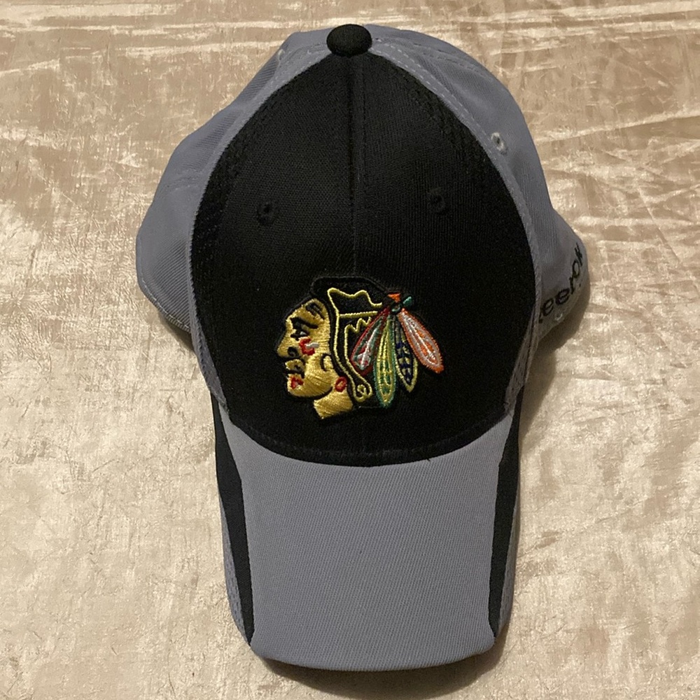 Reebok Chicago Blackhawks Fitted Hat